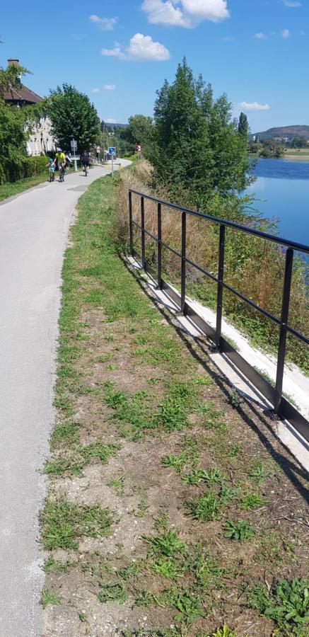 Duplex Dans La Vallee Besancon Luaran gambar